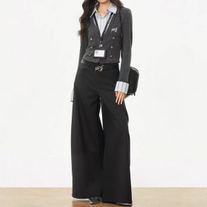 Fake two-piece top design and temperament spliced top spring commuting